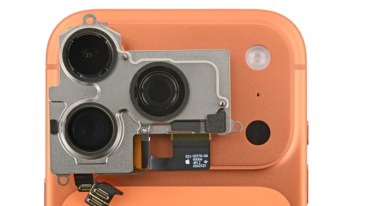 iFixit açıkladı: iPhone 17 Pro’da oluşan çiziklerin sebebi ne?
