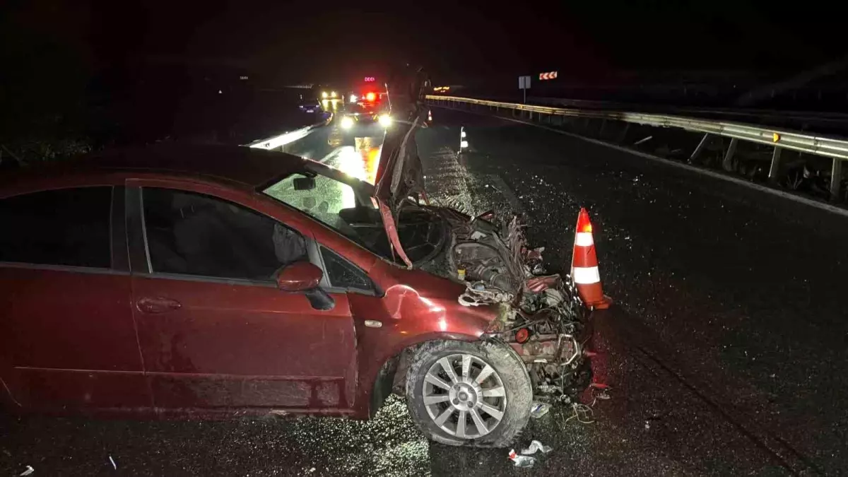 Düzce’de Otomobil Bariyerlere Çarptı: 1 Yaralı