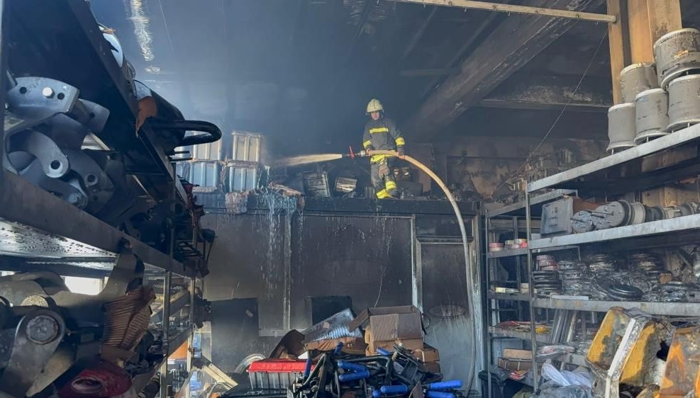 Gaziantep’te hırdavatçıda yangın