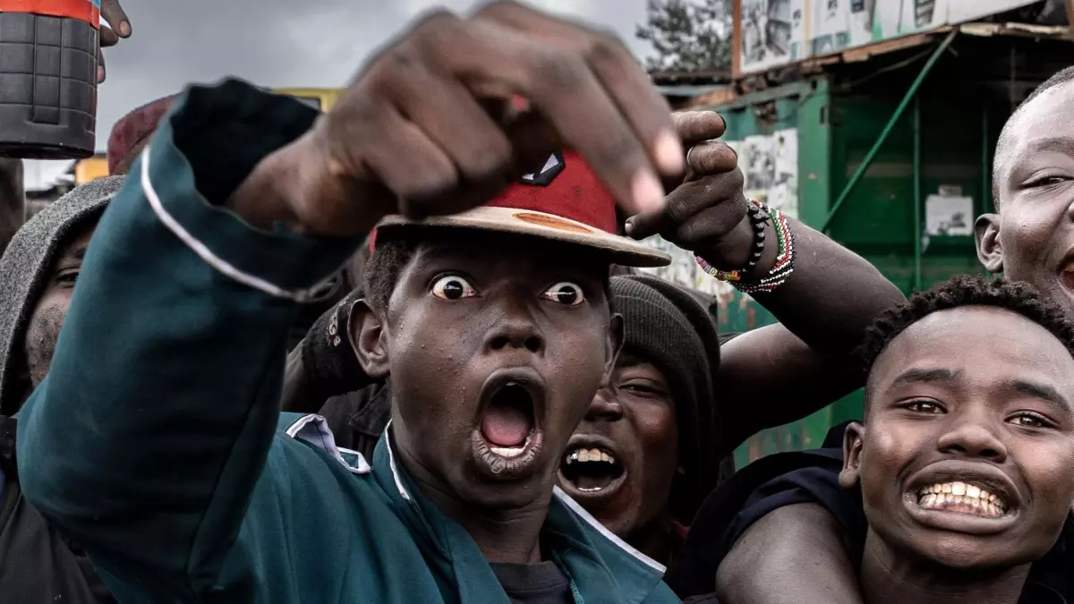 Z kuşağı hükümetleri deviriyor: Sosyal medya protestoları kalıcı değişim getirebilir mi?