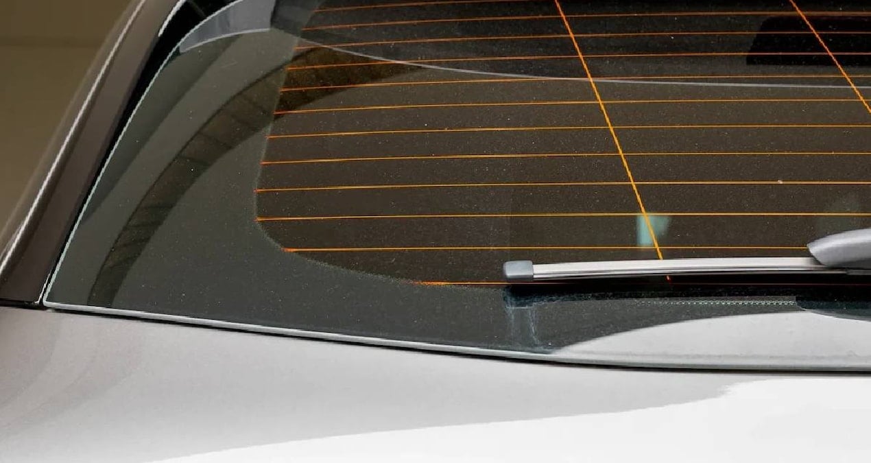 Araçların arka camındaki çizgiler dekor değil: İşte kimsenin bilmediği anlamı