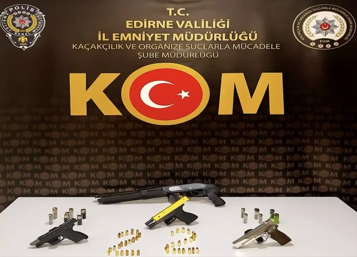 Edirne’de Silah Operasyonu: 3 Tabanca ve Tüfek Ele Geçirildi