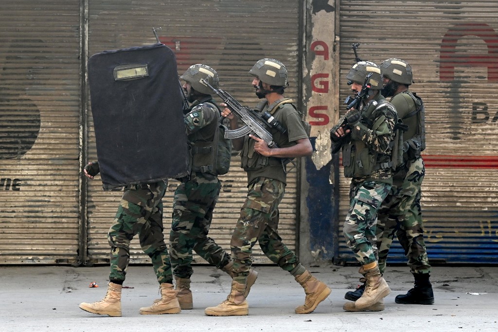 Pakistan’dan Afganistanlı sivillere saldırı: 10 ölü