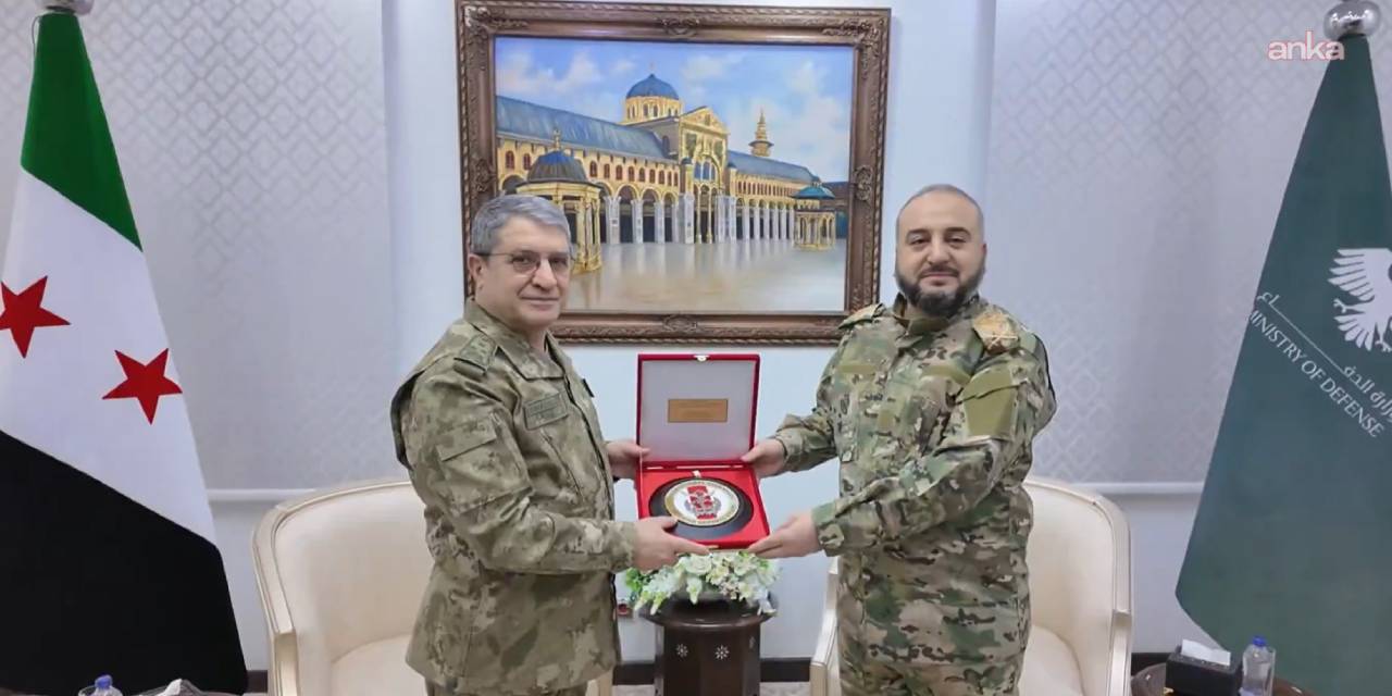 Genelkurmay Başkanı Orgeneral Bayraktaroğlu Suriye Savunma Bakanı ile görüştü