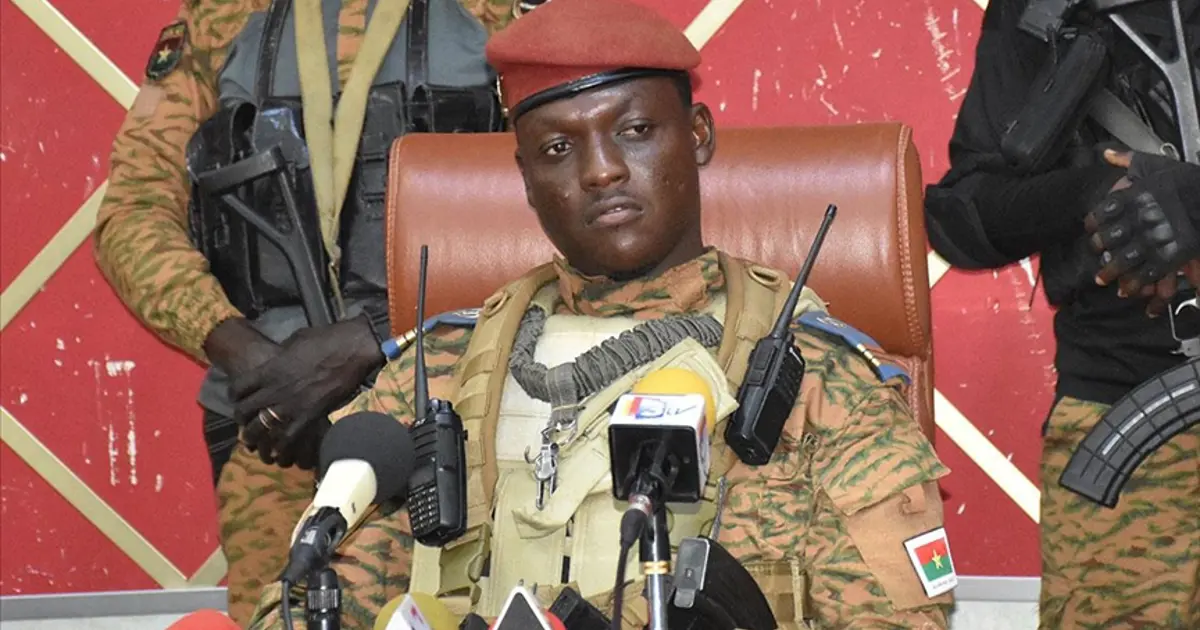 Burkina Faso’da cunta tüm siyasi partileri feshetti