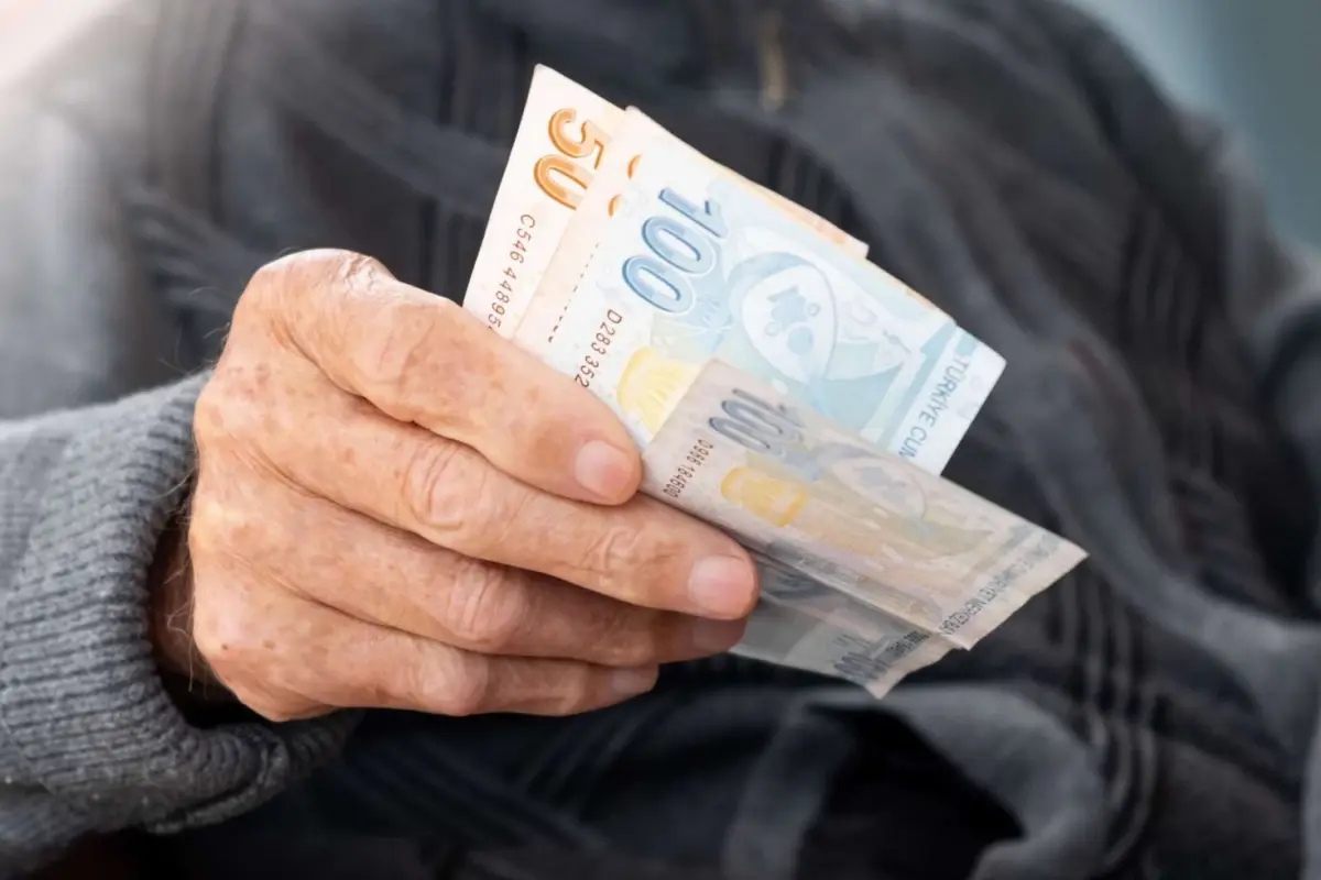 En düşük emekli maaşı belli dolu