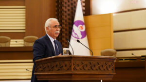 aym-baskani-ozkayadan-23-nisan-mesaji-adil-ve-guvenli-bir-toplumun-insasi-icin-calismalarimiza-RqDaFPOQ