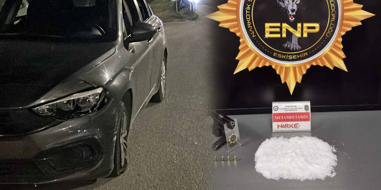 “Uyuşturucu ve Silah Operasyonu: ‘Dur’ İhtarına Uymayan Araçta Yakalandılar!”