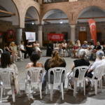 Manisali sinemaseverler toz bezi filminde bulustu adIwybLd