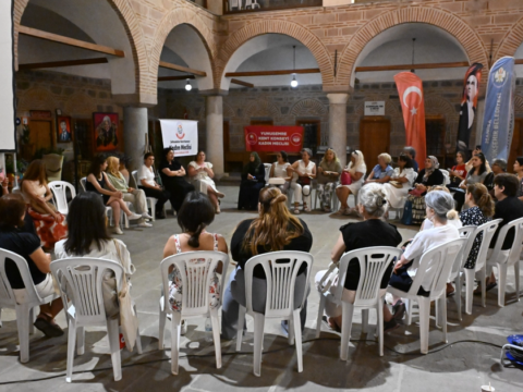 Manisali sinemaseverler toz bezi filminde bulustu adIwybLd