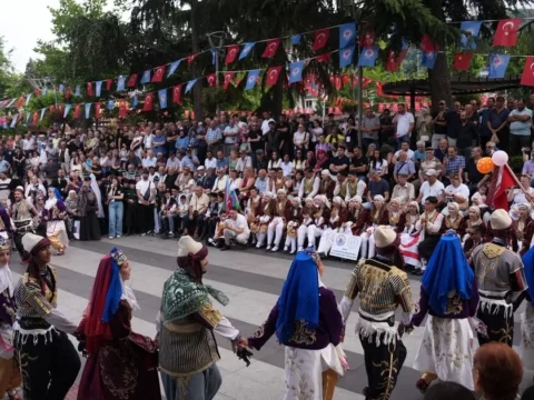 Trabzonda uluslararasi horon festivaline yogun ilgi zswglnRw